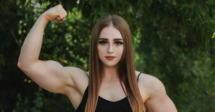  «If Barbie had muscles!» One bodybuilder shared full-height photos and became an Internet star