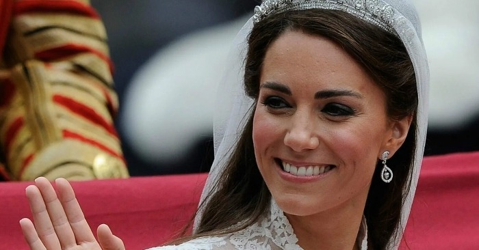  «If elegance were a human!» Let’s have a look at Kate Middleton’s rarely-seen second wedding dress