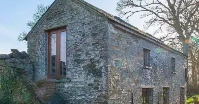  “From Run-Down Barn to Cozy Home!”: This Stunning Transformation of an Abandoned Building Amazes Everyone