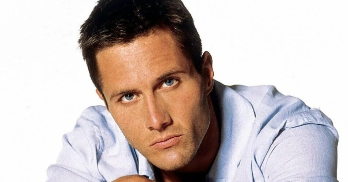  «A heartthrob stays a heartthrob, even at 61!» Let’s shed light on Rob Estes’s transformation through the years