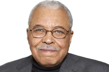 «No DNA test needed!» What James Earl Jones’ only son looks like deserves our special attention