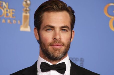 «In pajamas, with greasy hair and bushy beard!» The latest appearance of Chris Pine caused a buzz