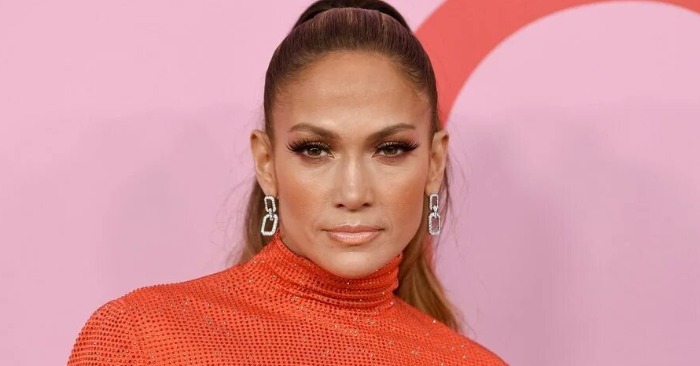  «Look what you lost, Affleck!» Jennifer Lopez drops jaws at the Film Festival in her «revenge» dress