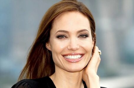 «Veins and bones poking out of her body!» Angelina Jolie’s appearance at the Venice Film Festival caused a stir