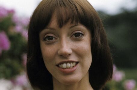 «Toothless, half-bald and with hopeless eyes!» Let’s see what Shelley Duvall looked like in the final years of her life