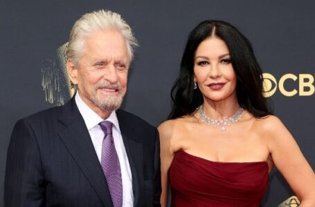 «What did this beauty find in him?» The scandalous photos of Zeta-Jones and Michael Douglas are surfacing the network