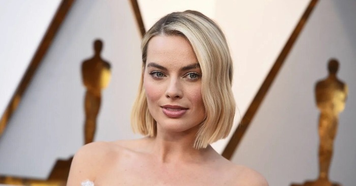  «The rumors are confirmed!» Margot Robbie puts her bare pregnant belly on display while vacationing with her husband