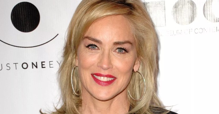  «I wash my face with water, period!» Sharon Stone discloses the secrets to her timeless beauty in a candid interview