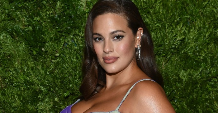  «Cellulite, hanging breasts and huge thighs!» The scandalous photos of Ashley Graham are surfacing the network