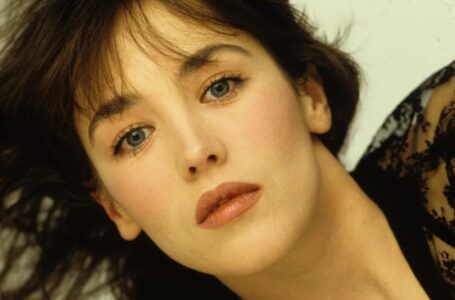 «Queen Margot 20 years later!» This is what plastic surgeries have done to Isabelle Adjani